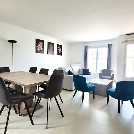 Apartment Spacieux ,4 Pers,piscine & Vue Antibes